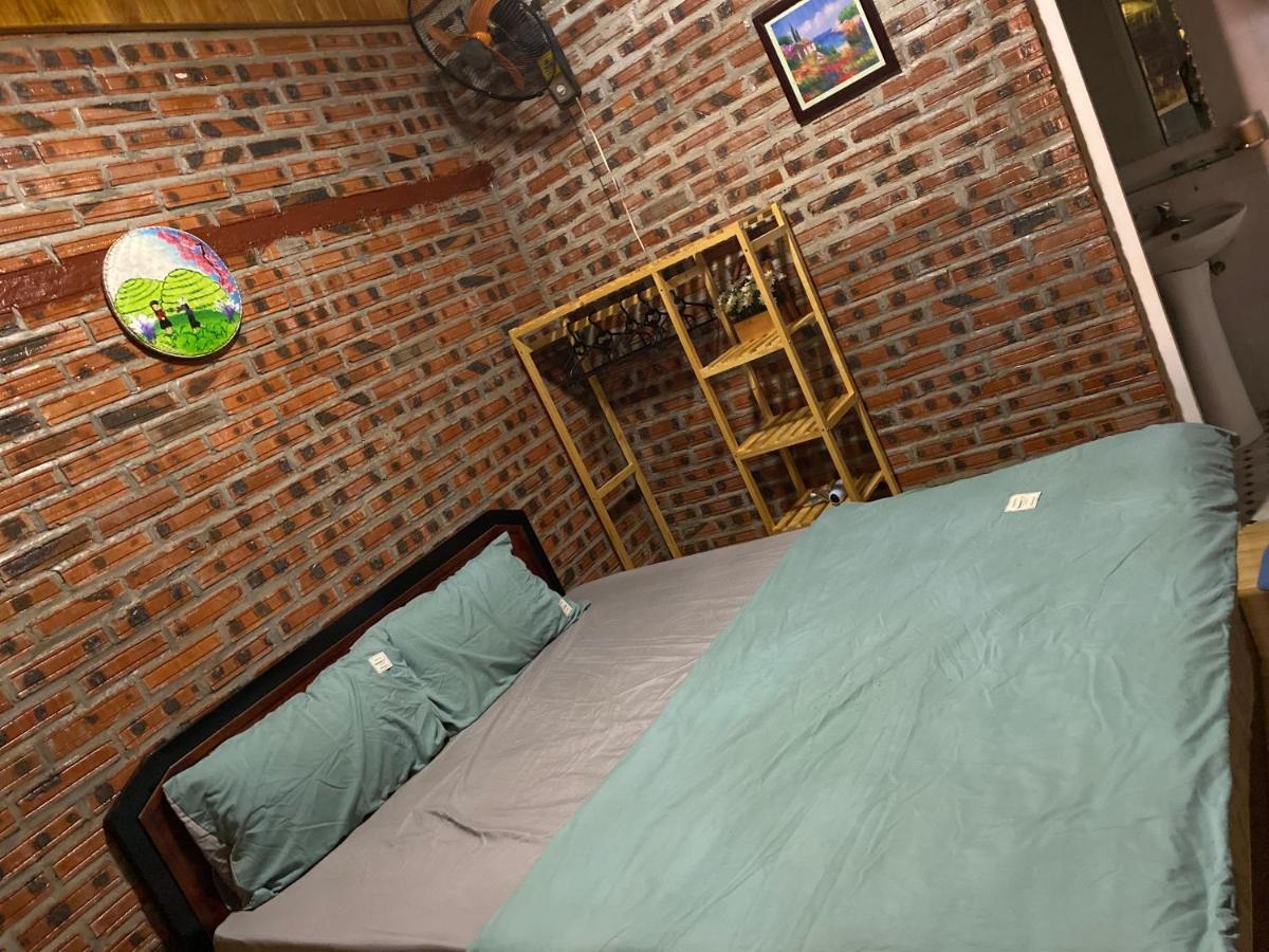 Homestay D&d Riverside *